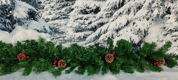 Red Berry & Pine Cones Green Decorative Christmas Garland - 2.7m x 12cm